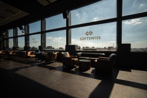 Espacio lounge de SOFTSWISS en SiGMA