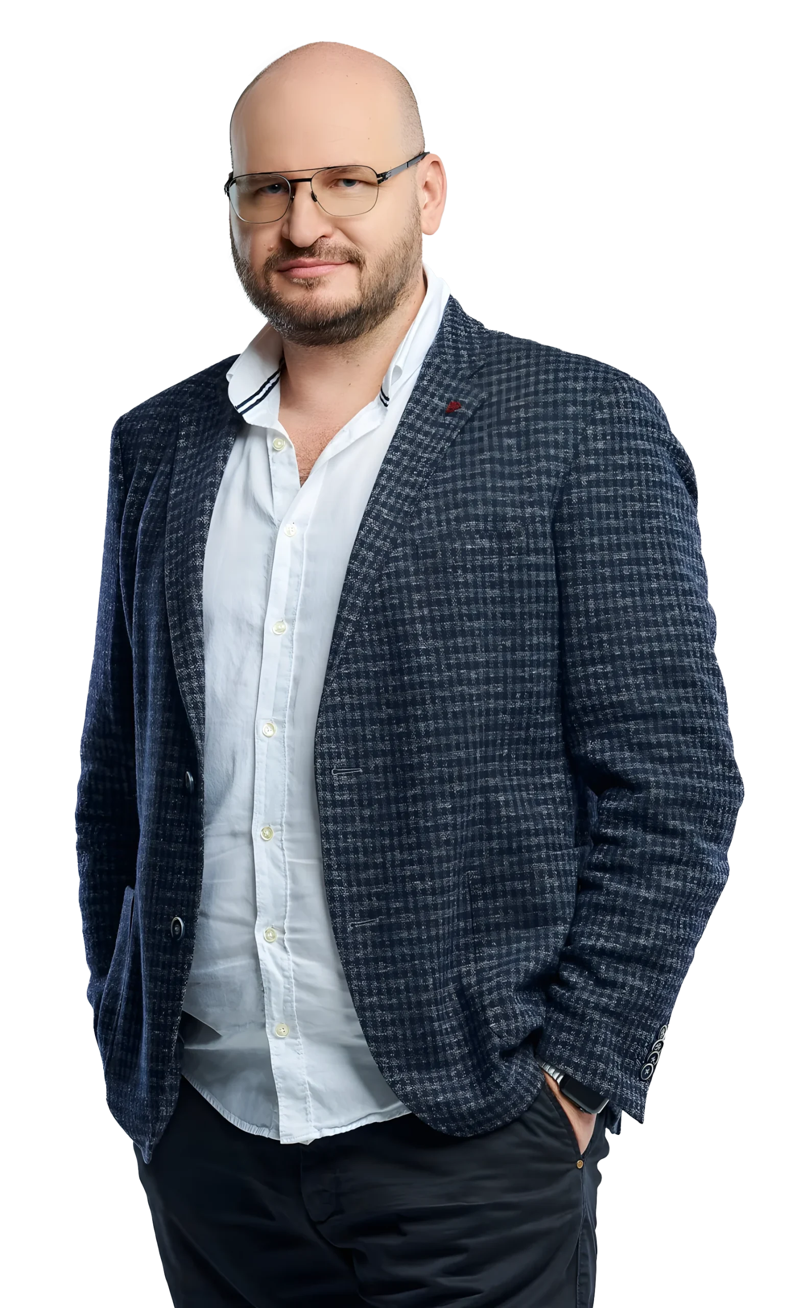 Alexander Kamenetskyi smiling with a white background